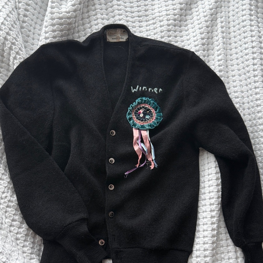 bentgablenits cardigan - size M